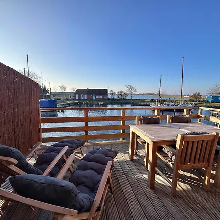 Piratenschatz - Design-wohnung Mit Privaten Spa, Kamin, Meerblick & Gym * Fehmarn
